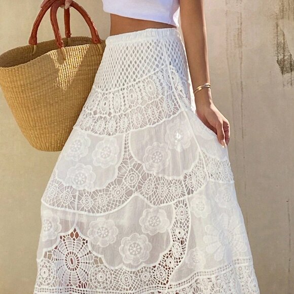 White Bohemian Women's Elegant Hollow Knit Lightweight Skirt - Picture 6 of 8